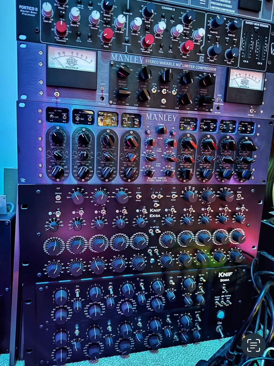 Detail of Richard Devine’s studio setup.